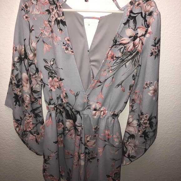 SPRING FLORAL ROMPER🌟💕💓 - Picture 4 of 8